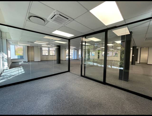 369M² OFFICE TO LET IN BRYANSTON